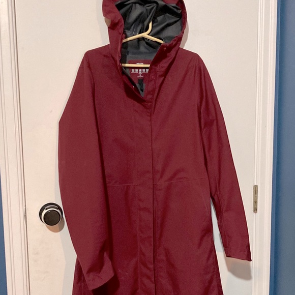 Uniqlo- burgundy/red rain jacket/coat size XS - Picture 1 of 2